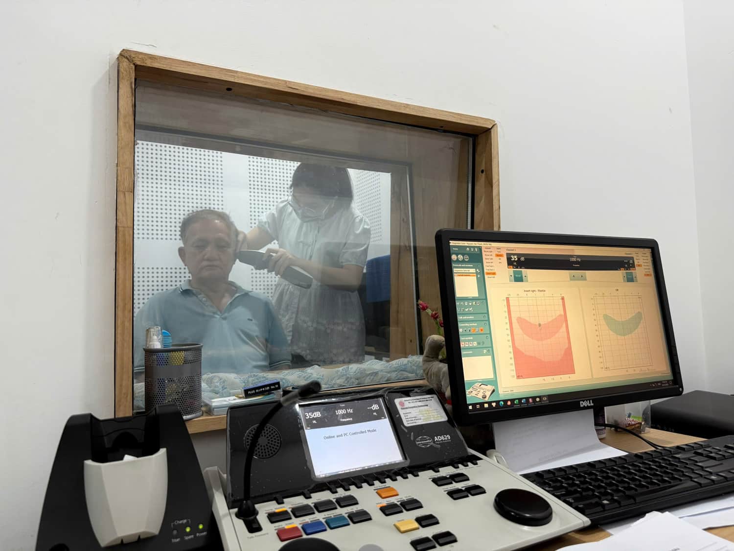 quy-trinh-do-thinh-luc-hieu-dung-suc-nghe-de-cham-soc-thinh-giac-dung-cach