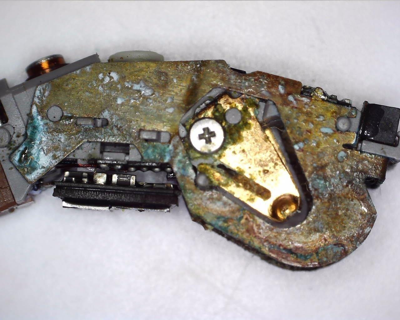 mo-hoi-ke-thu-tham-lang-cua-may-tro-thinh